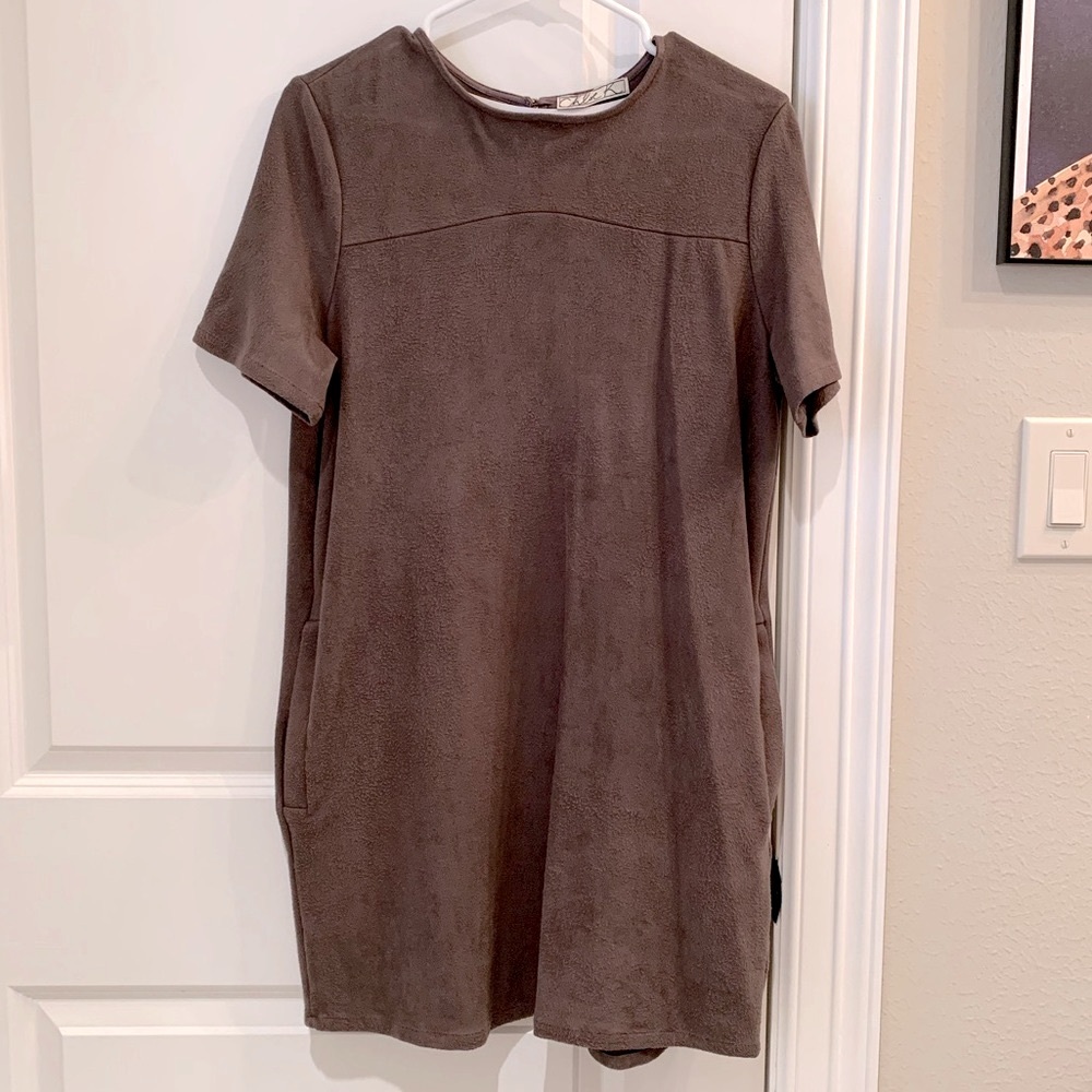 Chloe K Faux Suede Shift Dress Brown Size Medium